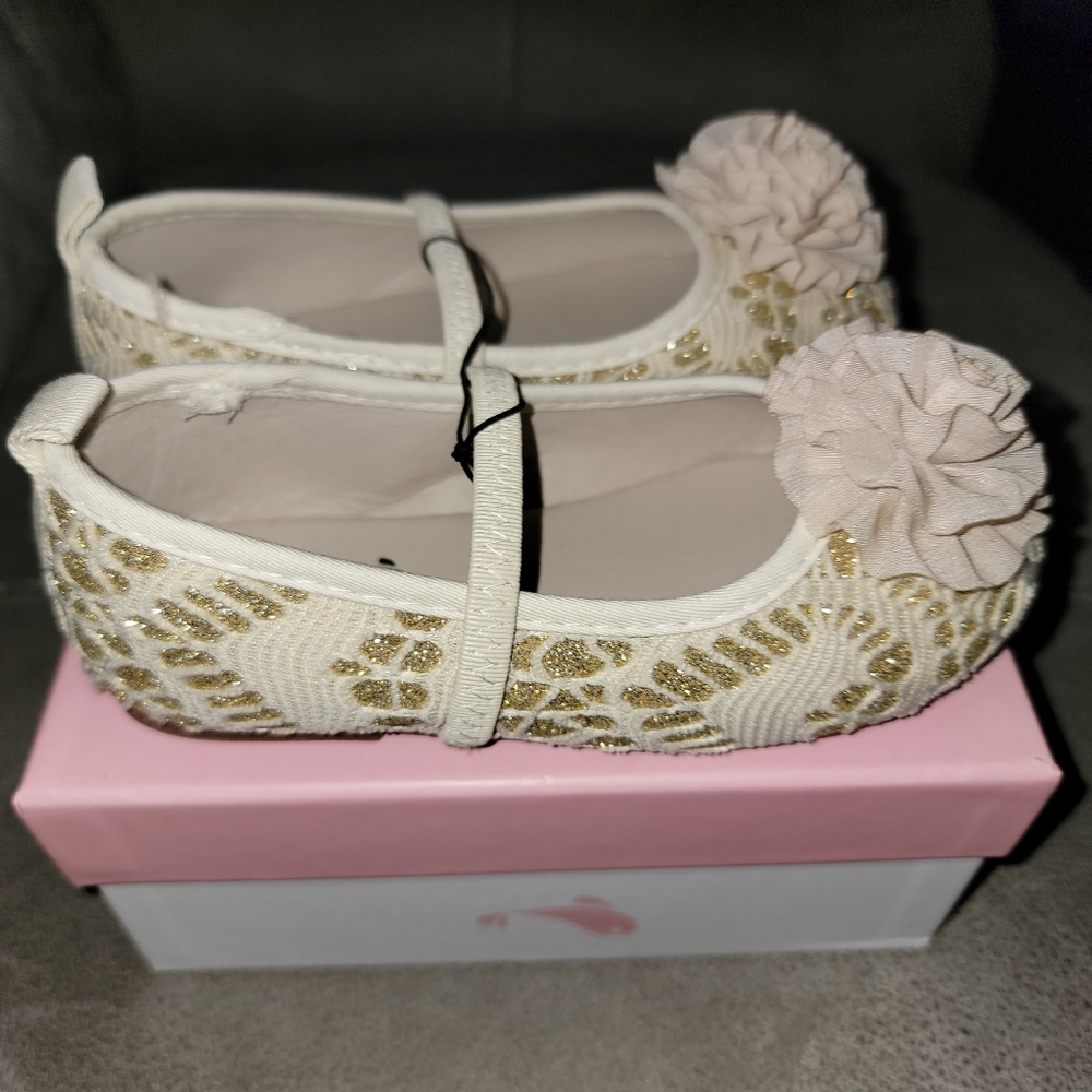 NWT Mooney Kids Gold Mary Janes Size 10 Toddler